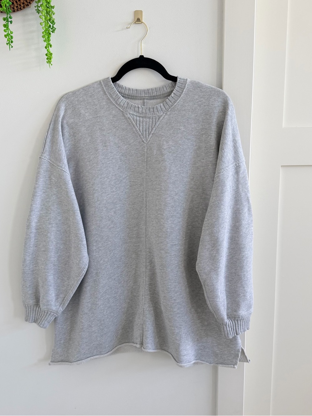 aerie Light Gray Crewneck Sweater